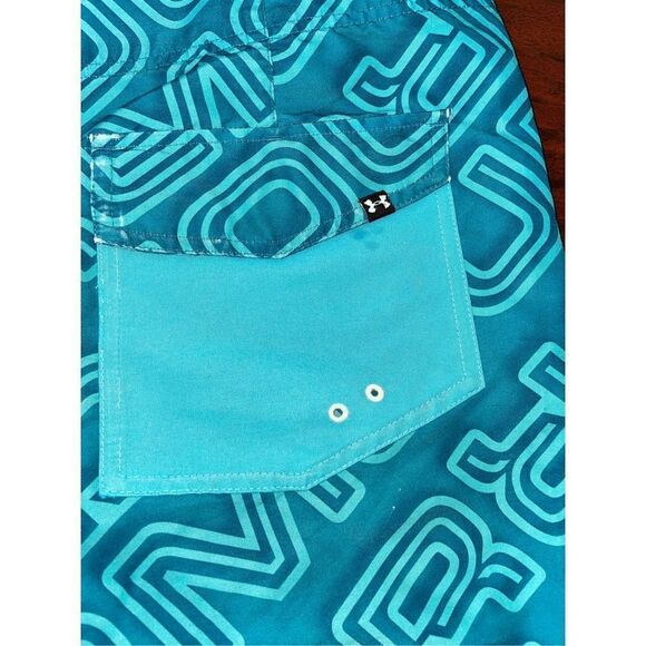 Under Armour Mens Swim Trunks Loose Fit Size 36 - Picture 4 of 5